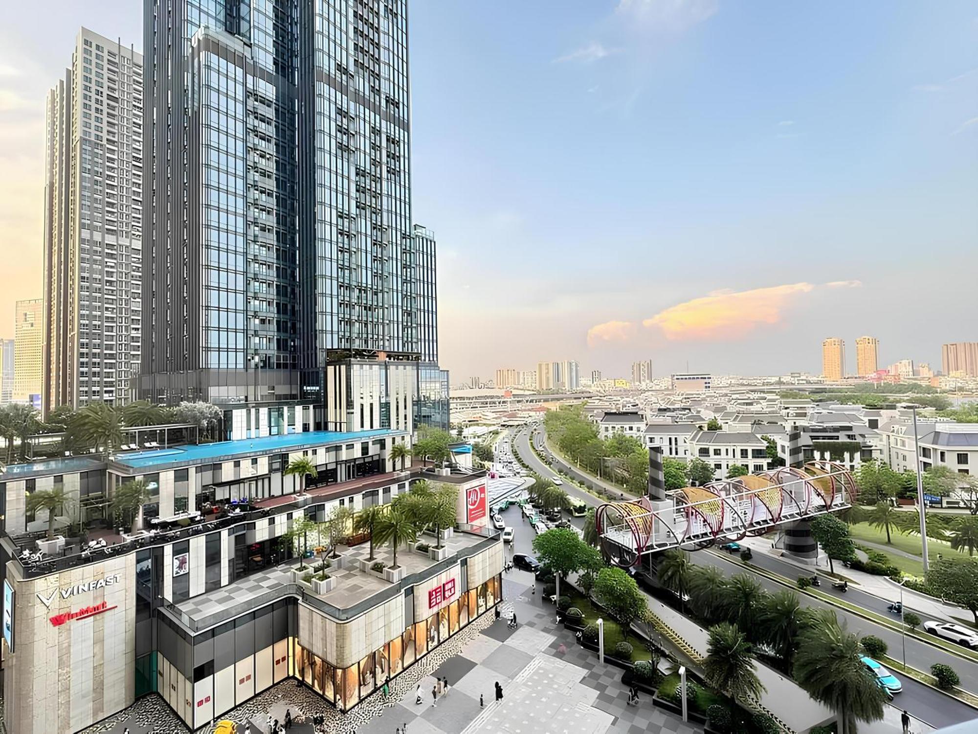 Apartment The Landmark Pavilion - Vinhomes Park Ho Chi Minh City
